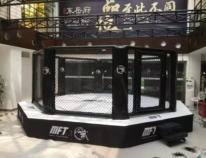 Como o MMA Octagon & Roll Mats da Pandawinsports funciona no local?